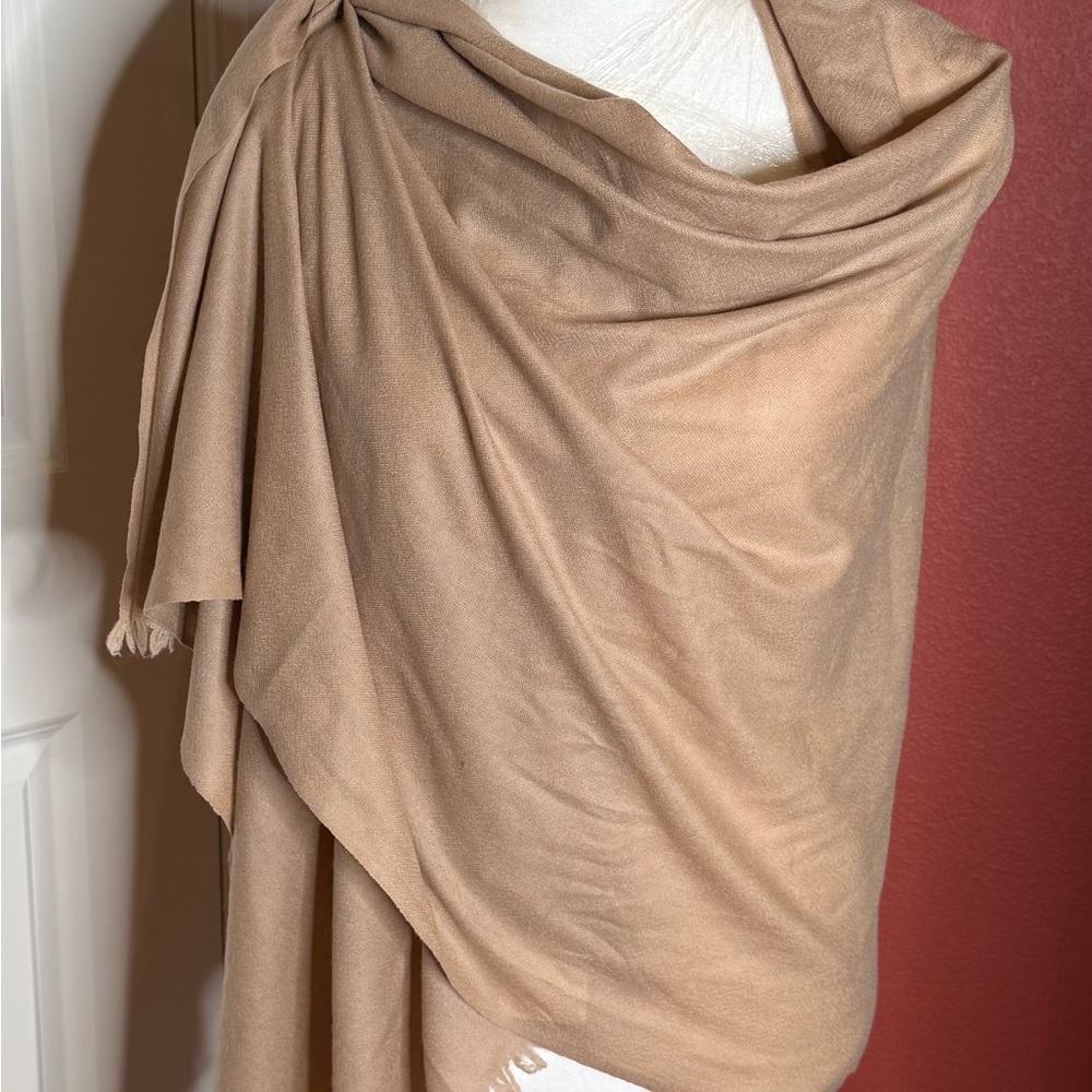 Elegant Cashmere Camel Pashmina Shawl Wrap NWOT